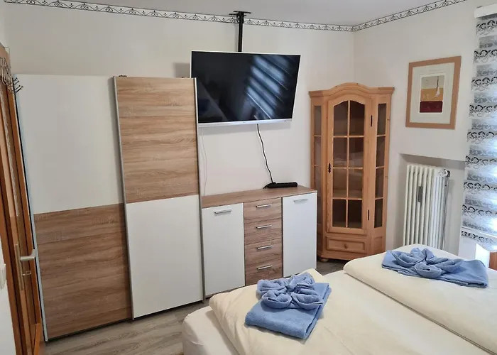 Queen De Luxe Apartment *